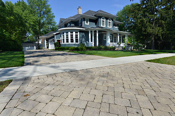 Best Professional Driveway Pavers  in Mahtomedi, MN